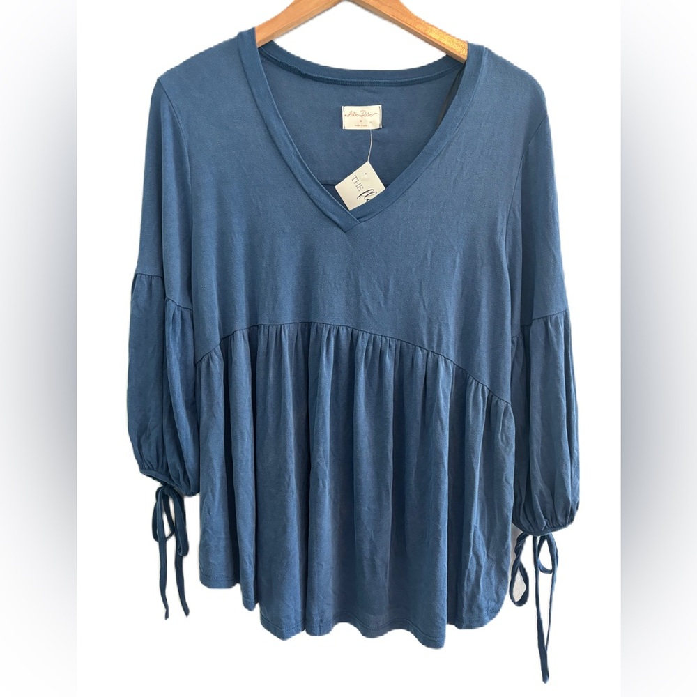 Allie Rose NWT Rayon Blue Tunic Top Size Medium